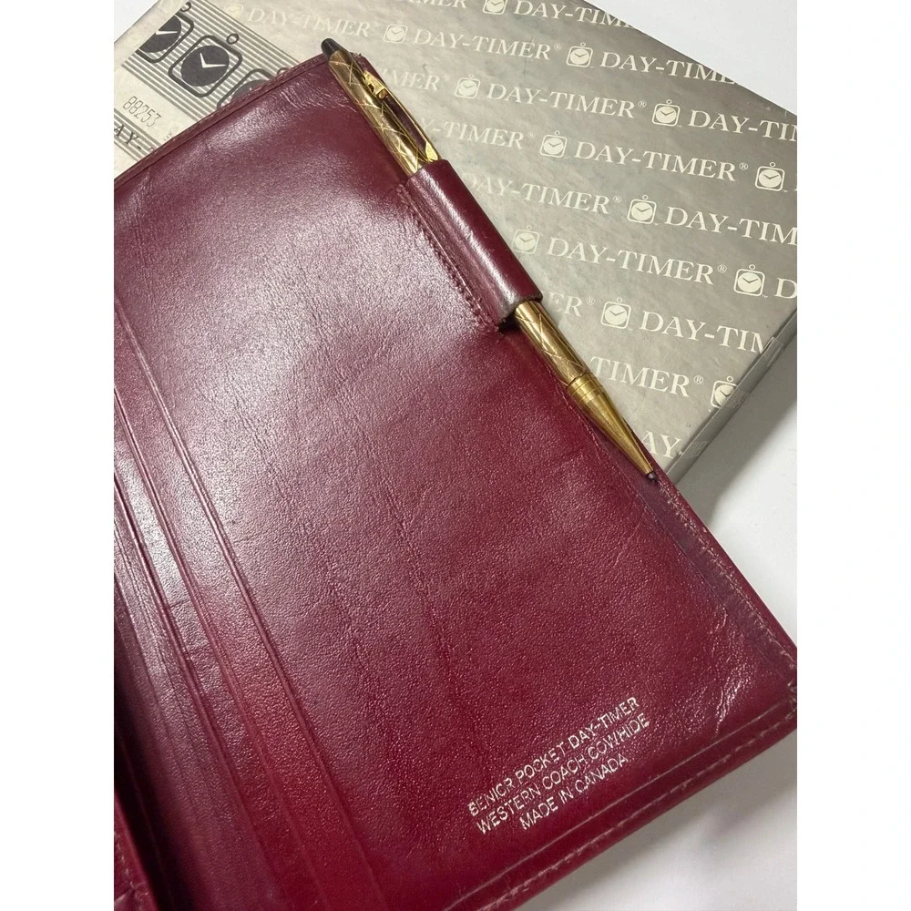 Vintage Day-Timer Senior Pocket Burgundy Cowhide Leather Wallet 88253 Canada